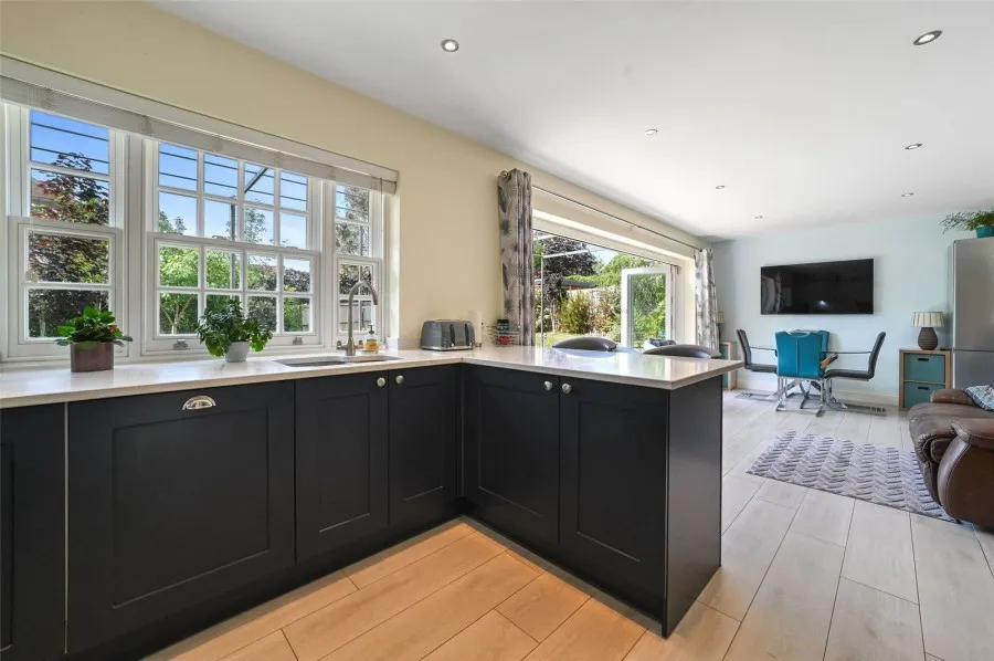 with 4 bedrooms in Braughing, Ware, SG11, photo 5