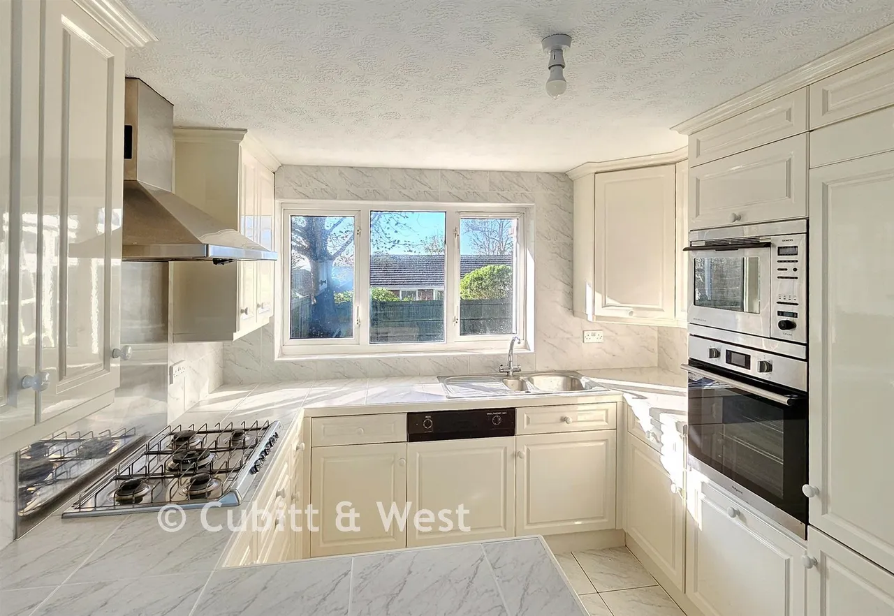 Tor Road, Peacehaven, BN10, photo 4