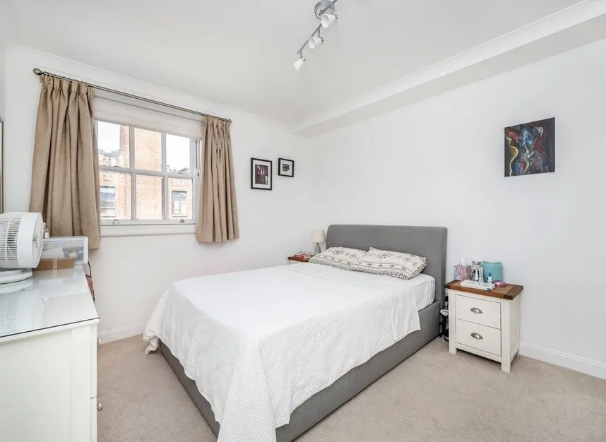 Amwell Street, Clerkenwell, EC1R, photo 4
