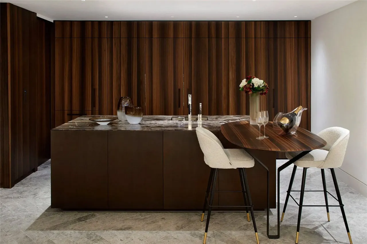 Stanhope Gate, Mayfair, W1K, photo 3