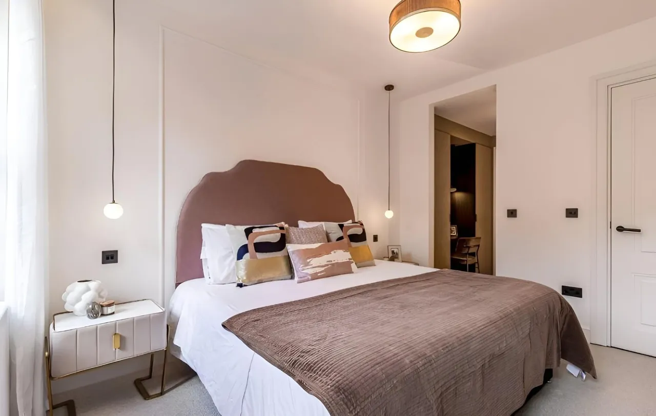 Portman Square, Marylebone, W1H, photo 15