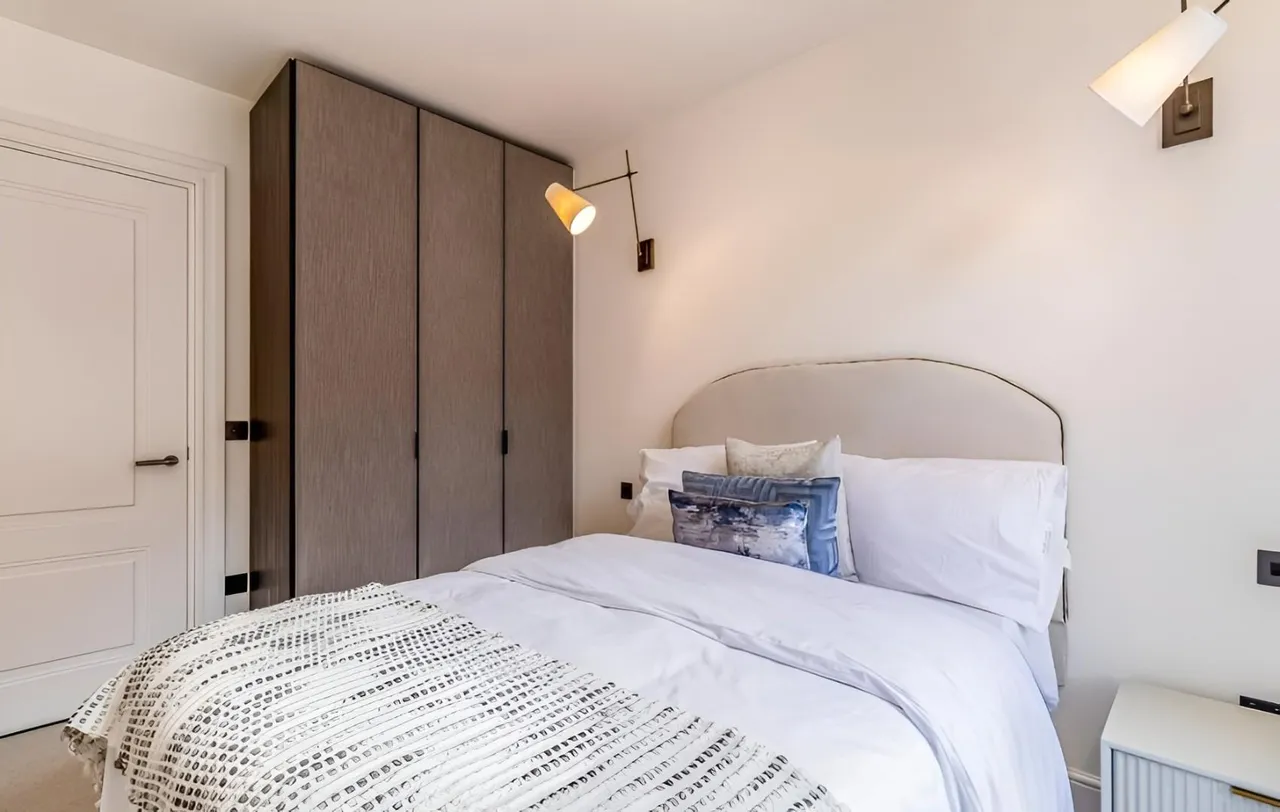 Portman Square, Marylebone, W1H, photo 17