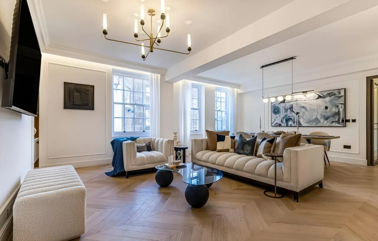 Portman Square, Marylebone, W1H, photo 5