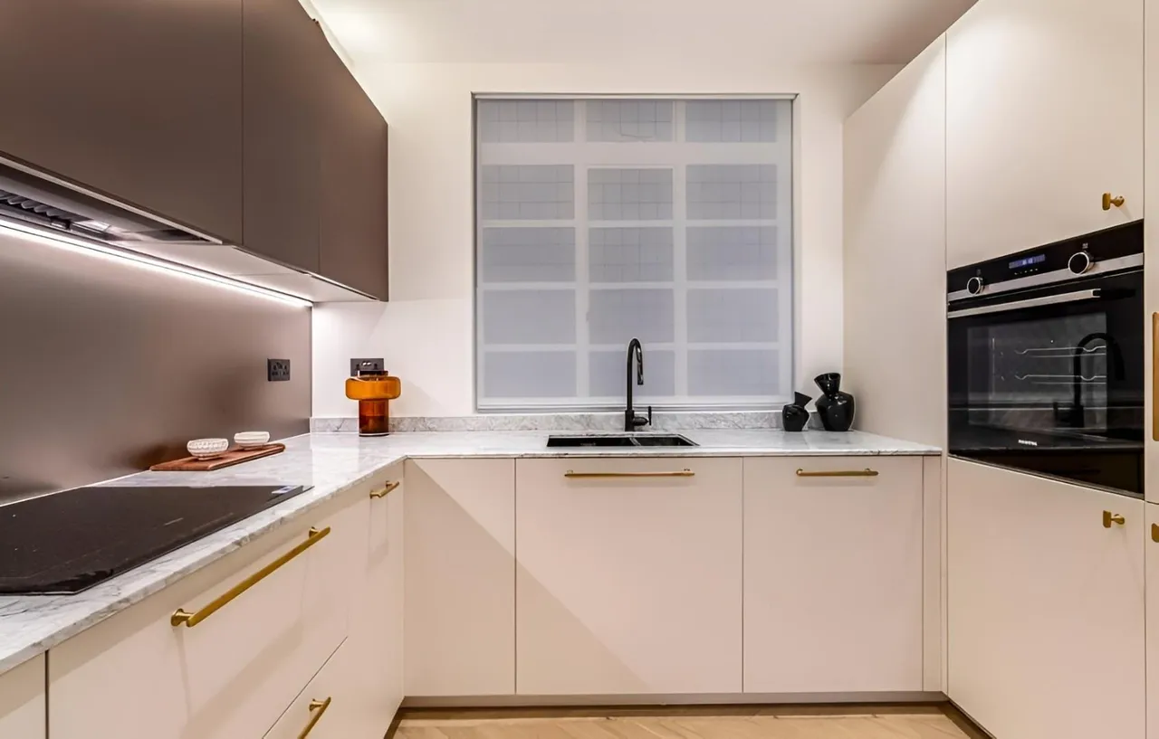 Portman Square, Marylebone, W1H, photo 6