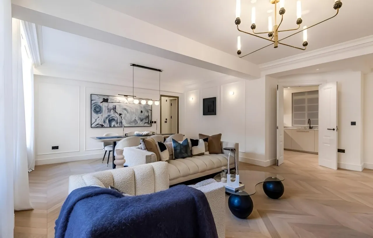 Portman Square, Marylebone, W1H, photo 11
