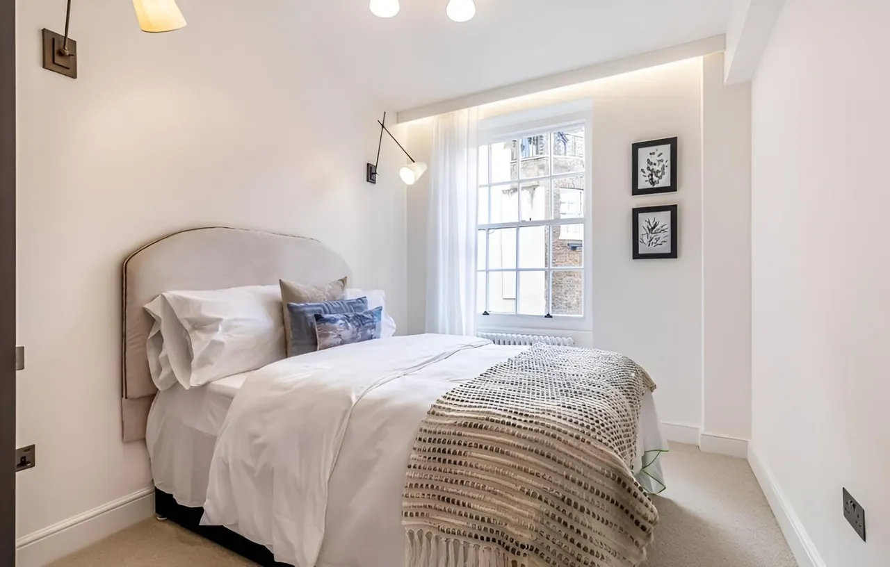 Portman Square, Marylebone, W1H, photo 16