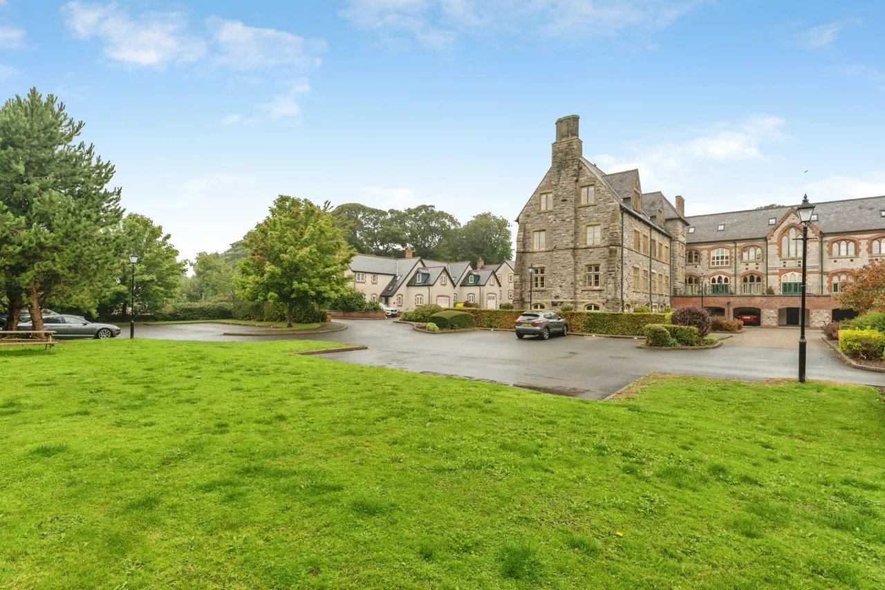 St. Clares Court, Pantasaph, CH8, photo 21