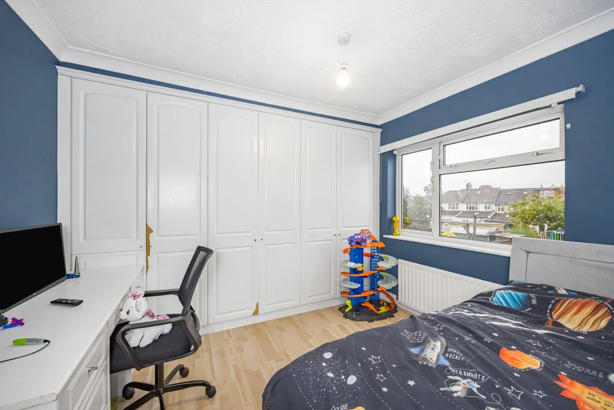 Kirkland Avenue, Ilford, IG5, photo 11