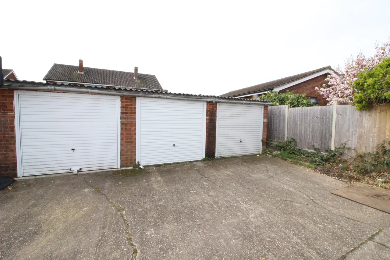 Larkspur Way, EPSOM, Surrey, Epsom, KT199LU, photo 8