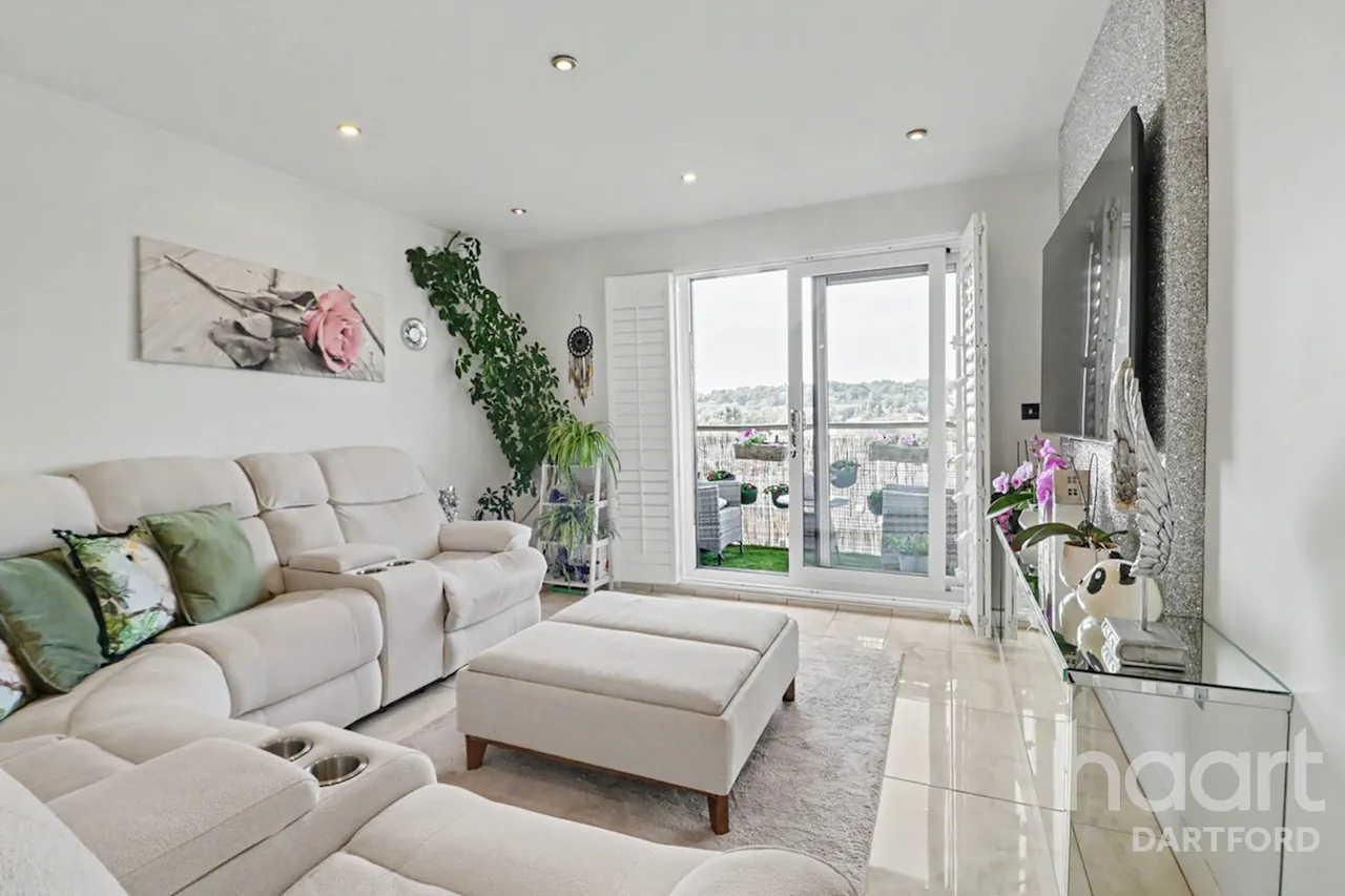 2 bed flat for sale, Little Brights Road, Belvedere, DA17