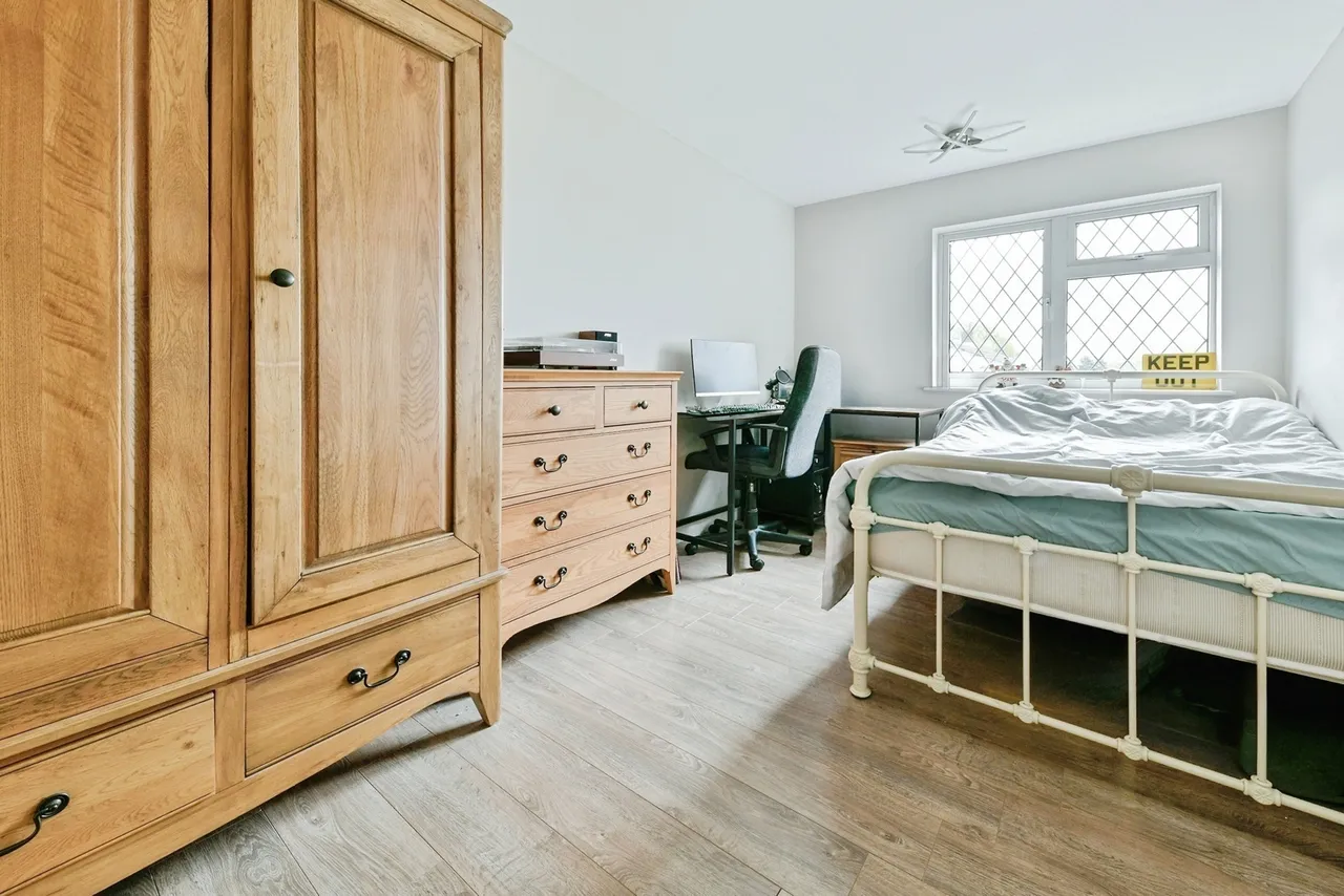 Vardon Road, STEVENAGE, Hertfordshire, SG1, photo 12