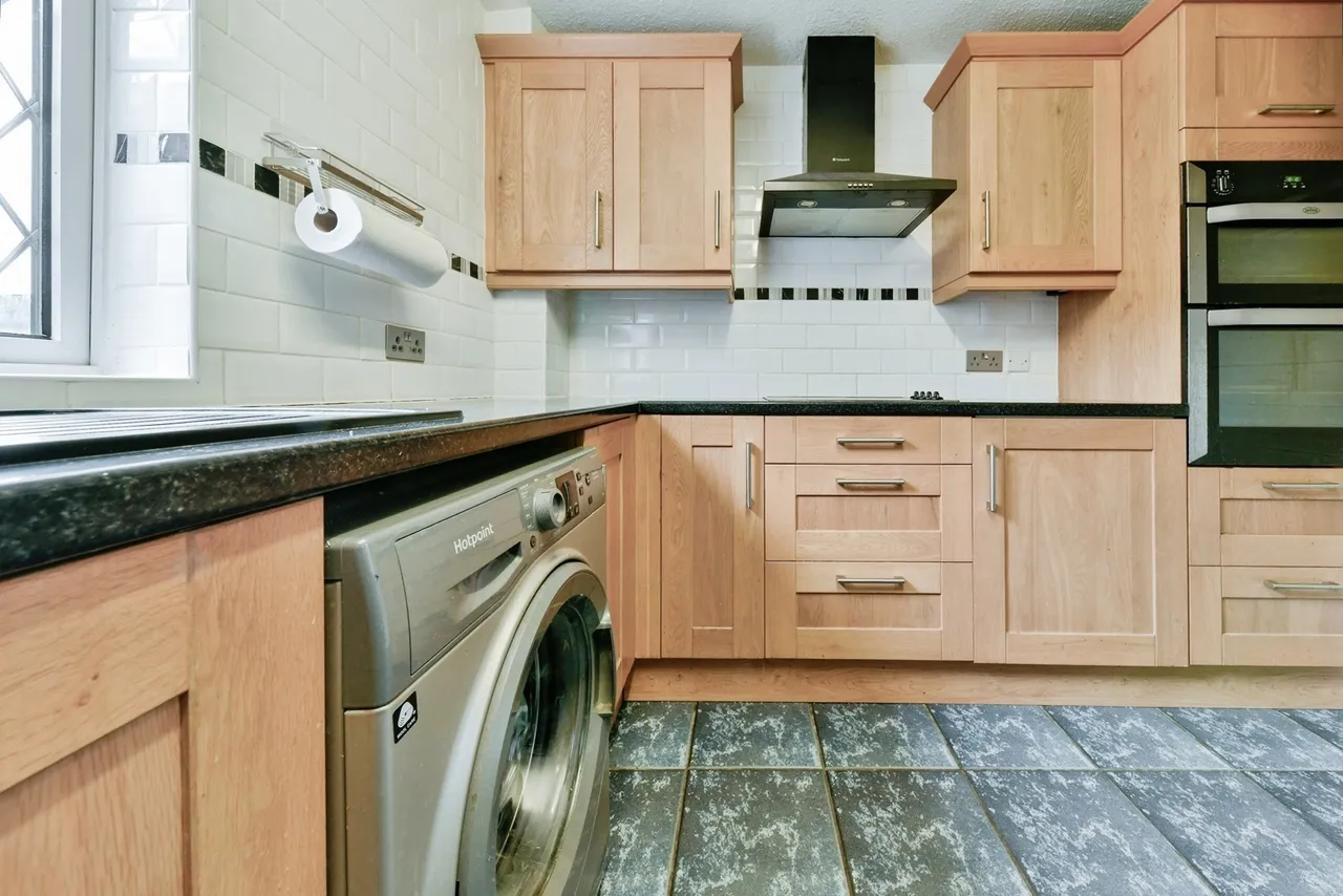 Vardon Road, STEVENAGE, Hertfordshire, SG1, photo 7