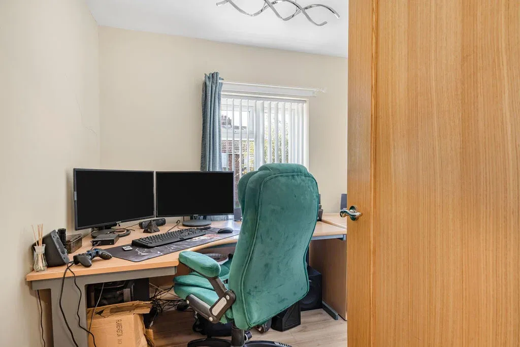 Maple Grove, Bletchley, MK2, photo 8