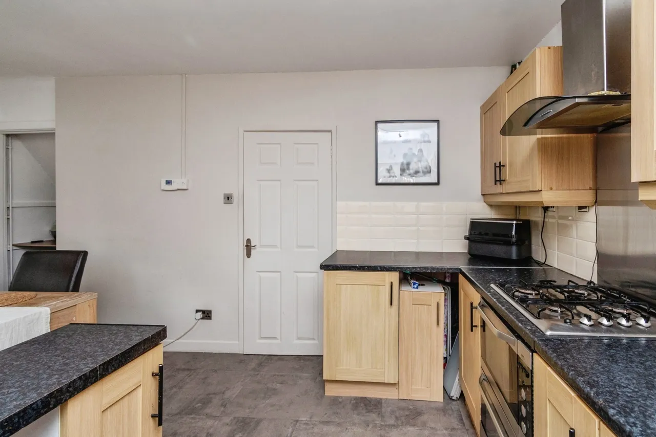 Laburnum Avenue, Cannock, Staffordshire, WS11, photo 9