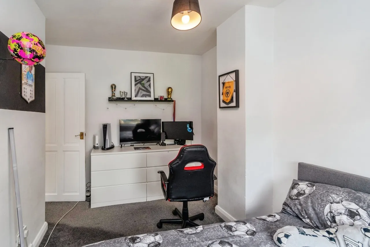Laburnum Avenue, Cannock, Staffordshire, WS11, photo 15