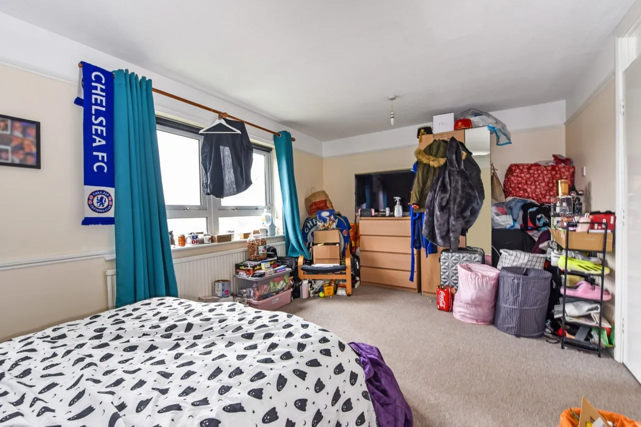 Woolford Close, SO22, photo 8