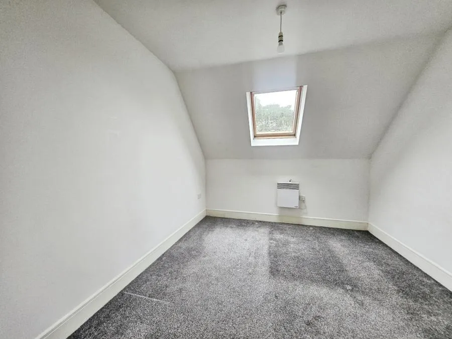 Worth Park Avenue, Crawley, RH10, photo 6