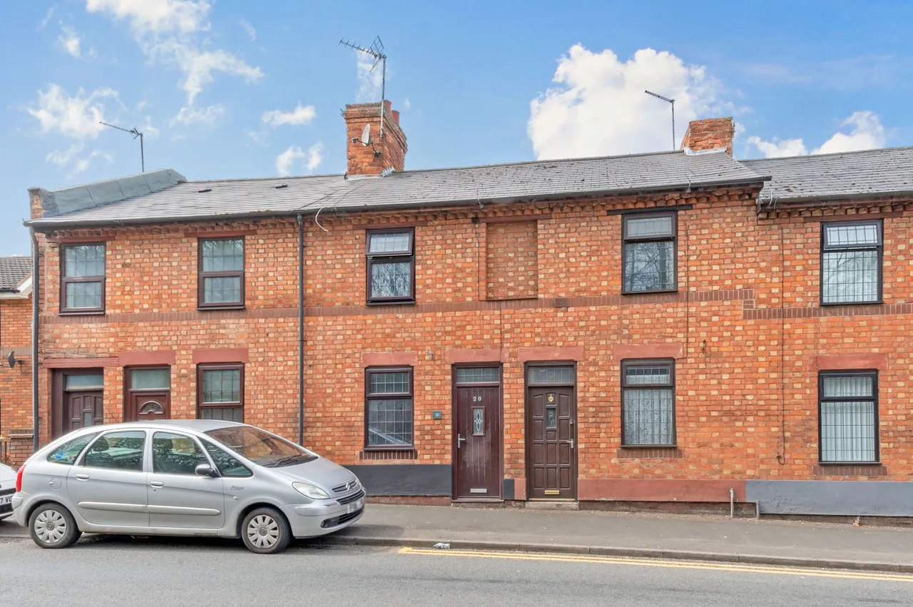 2 bed house to rent, Uxbridge Street, Hednesford, WS12