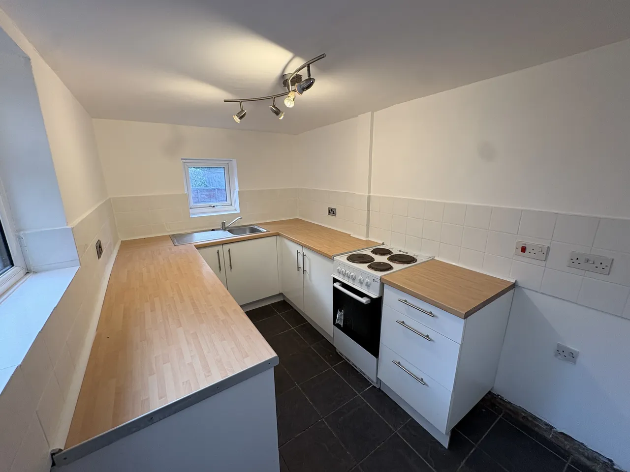Uxbridge Street, Hednesford, WS12, photo 3