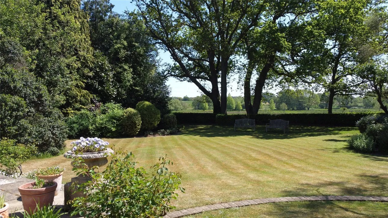 Farnham, IP17, photo 5