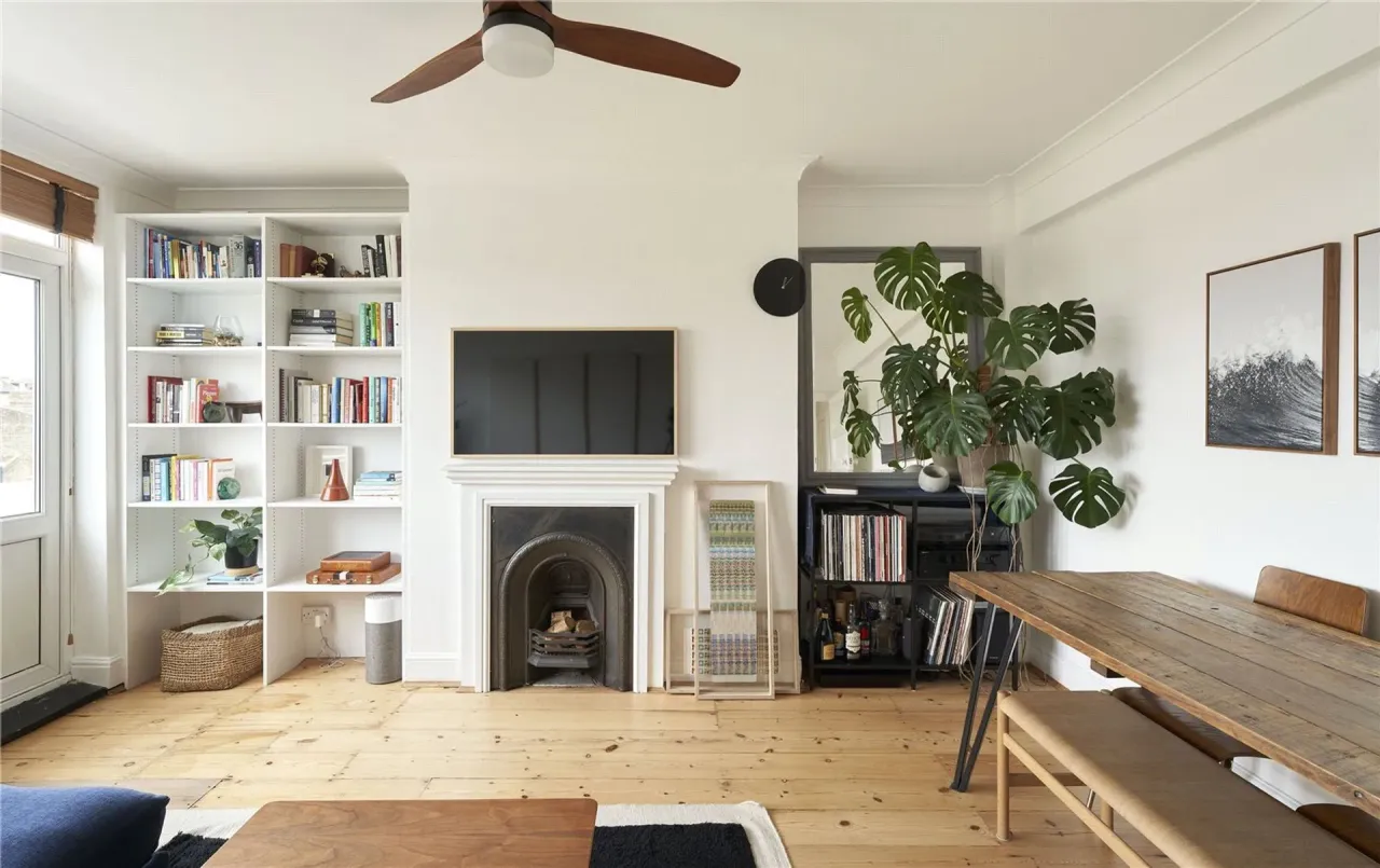 2 bed flat for sale — Osier Court, Osier Street, Stepney Green, E1
