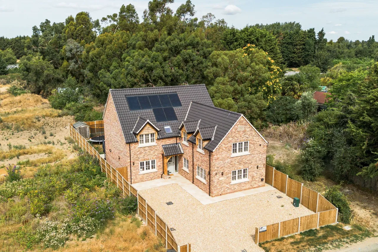 Exceptional Detached Home in Walpole, photo 21