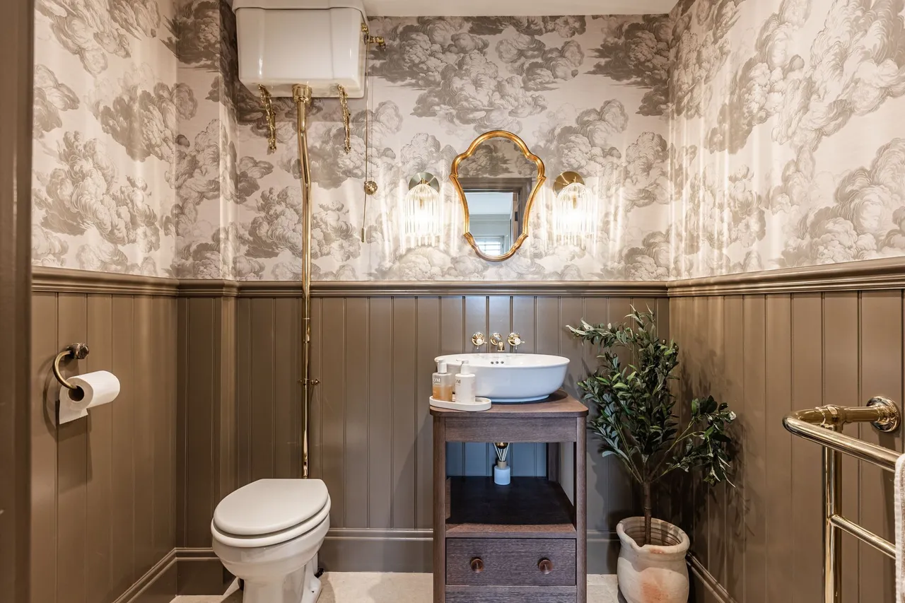 Exceptional Detached Home in Walpole, photo 12