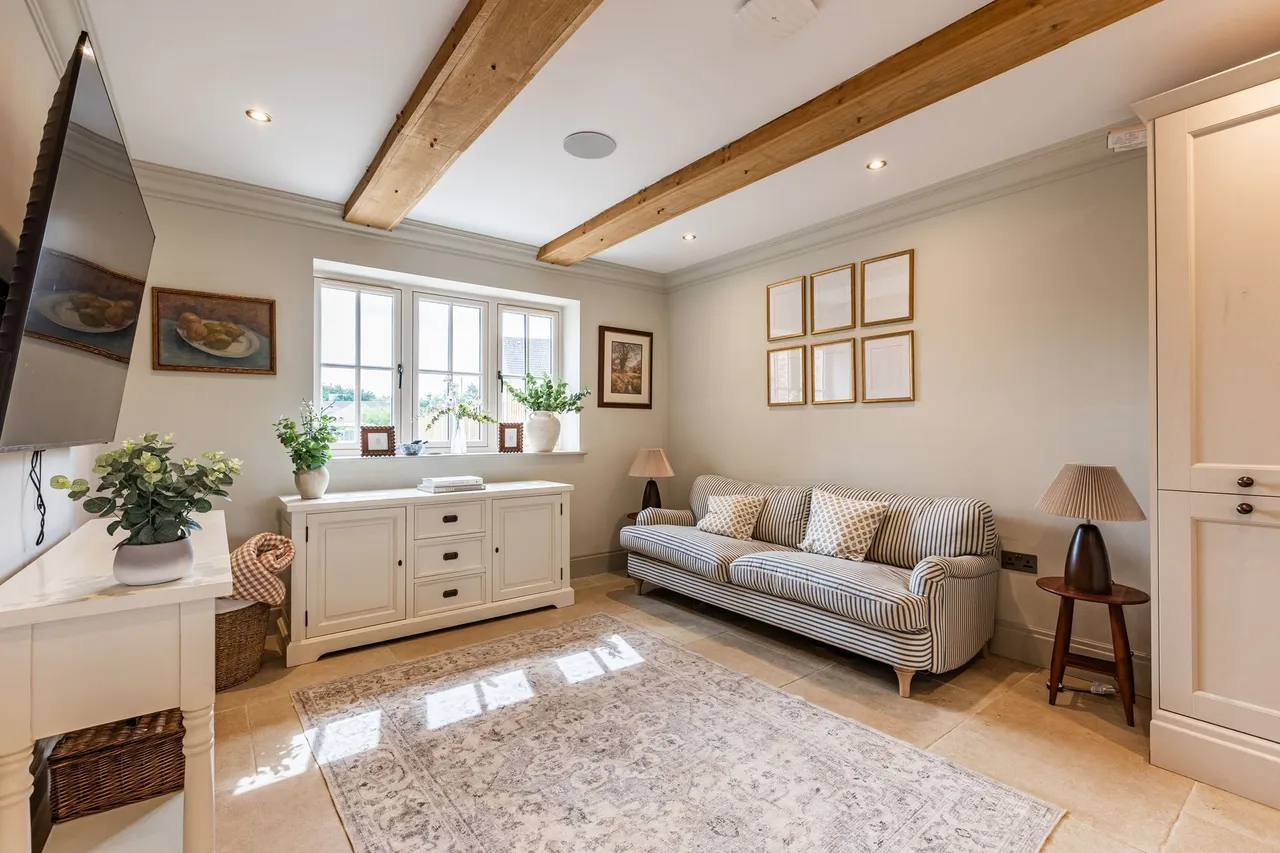 Exceptional Detached Home in Walpole, photo 7