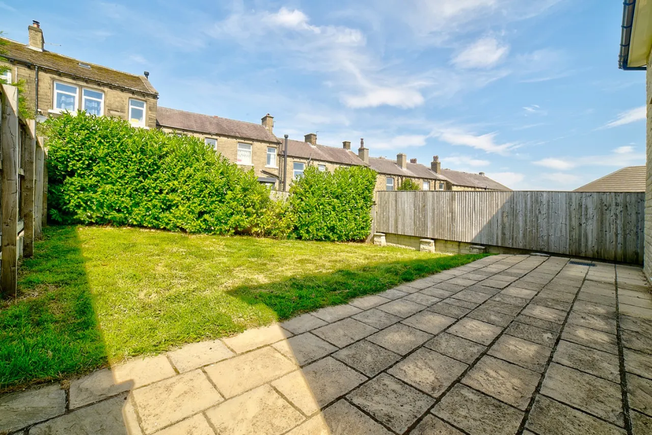 Century View, Golcar, photo 2