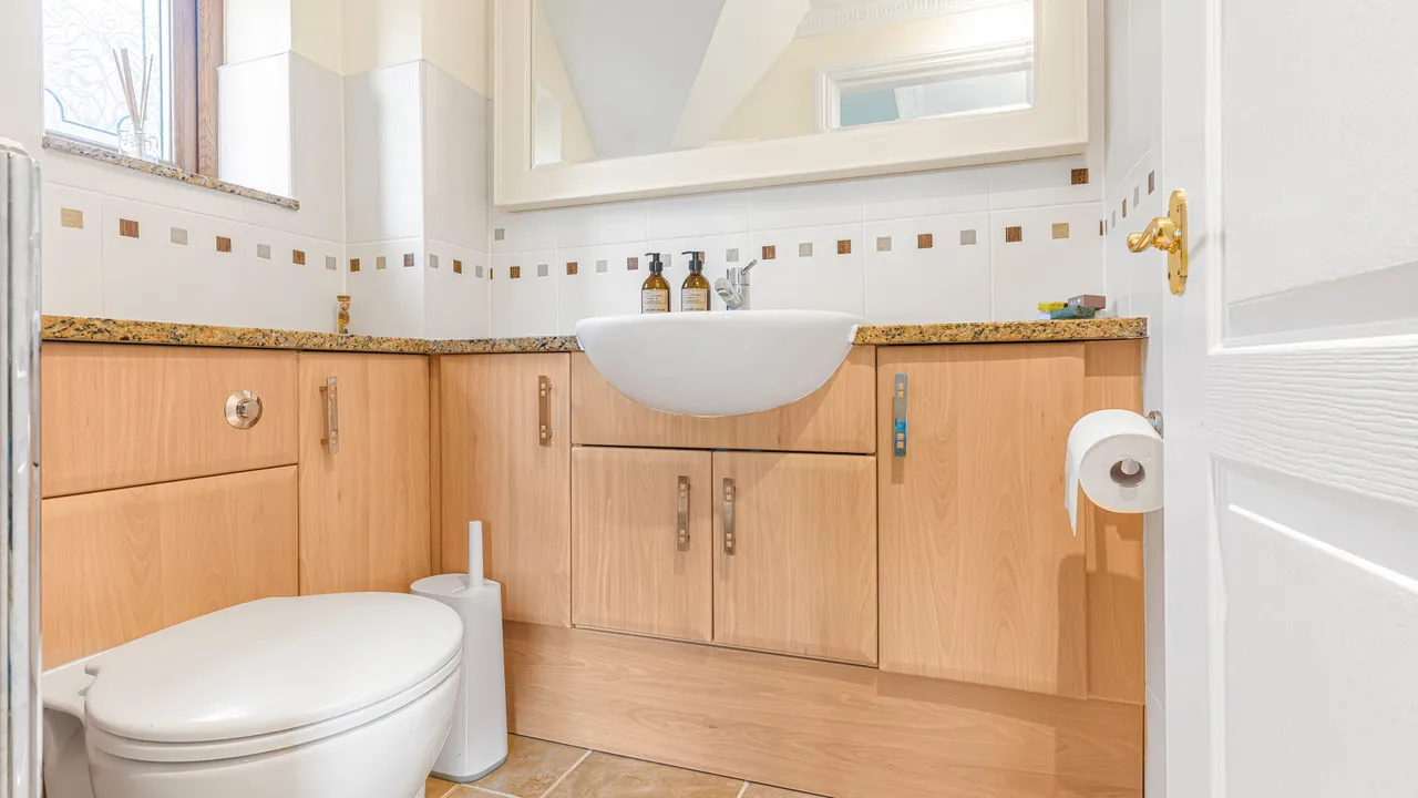 Watling Street, Hints, B78, photo 24