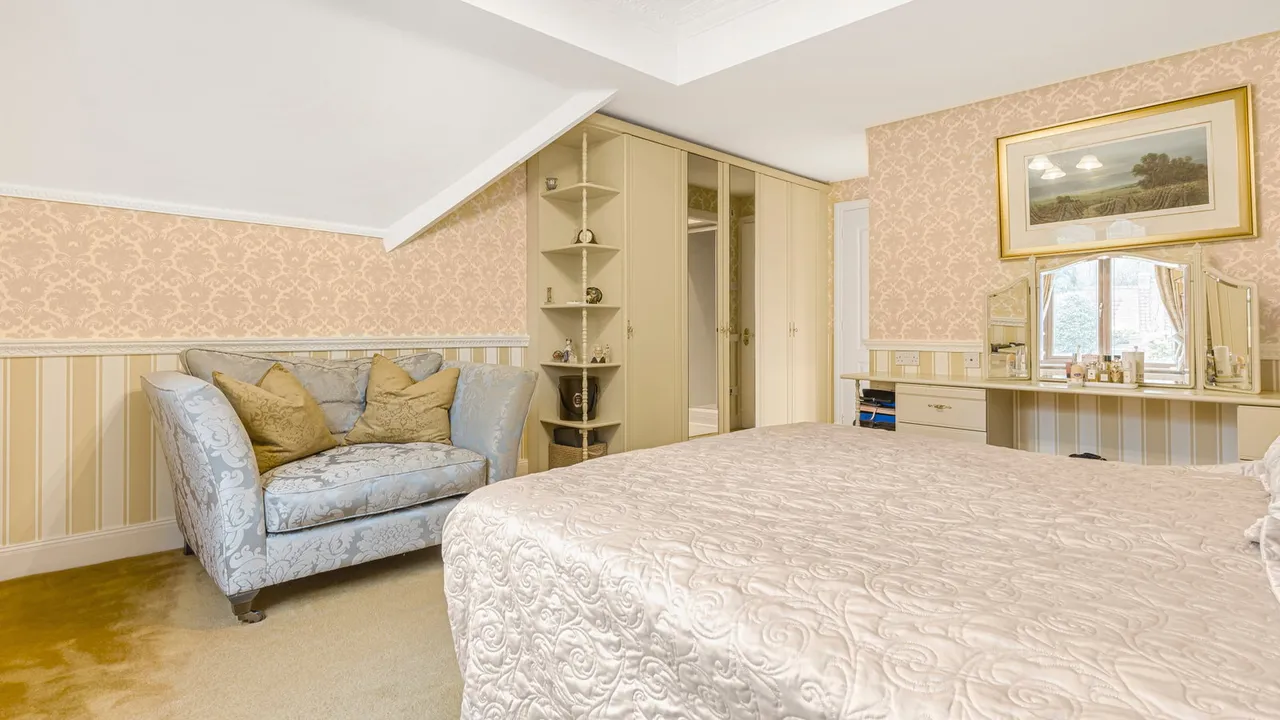 Watling Street, Hints, B78, photo 21