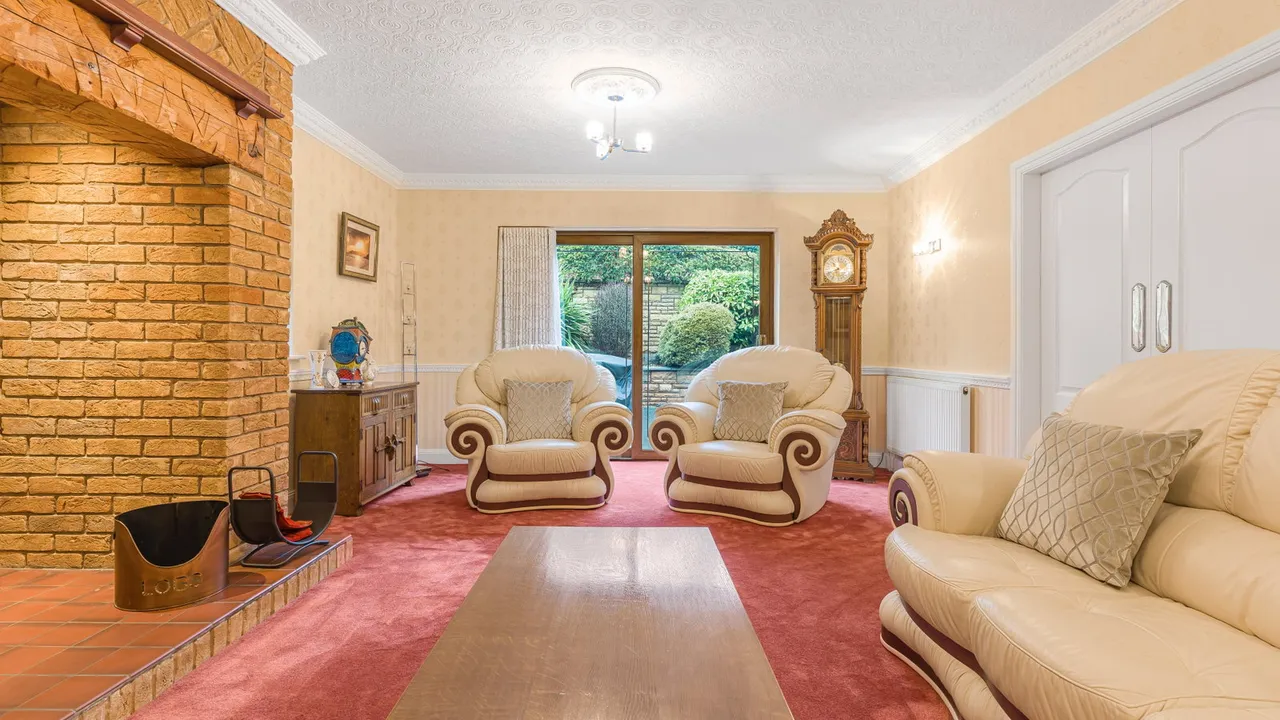 Watling Street, Hints, B78, photo 14