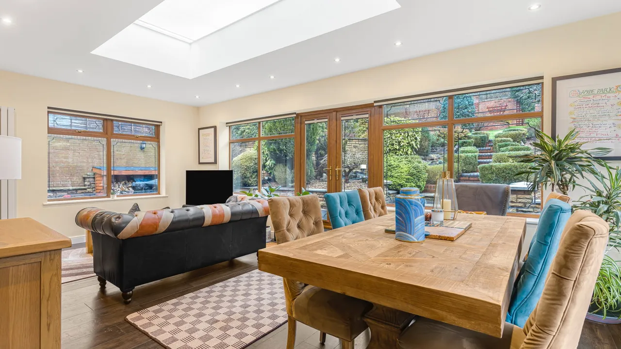 Watling Street, Hints, B78, photo 7