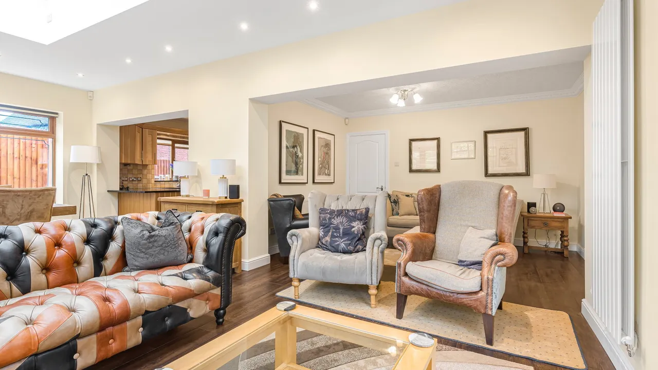 Watling Street, Hints, B78, photo 10