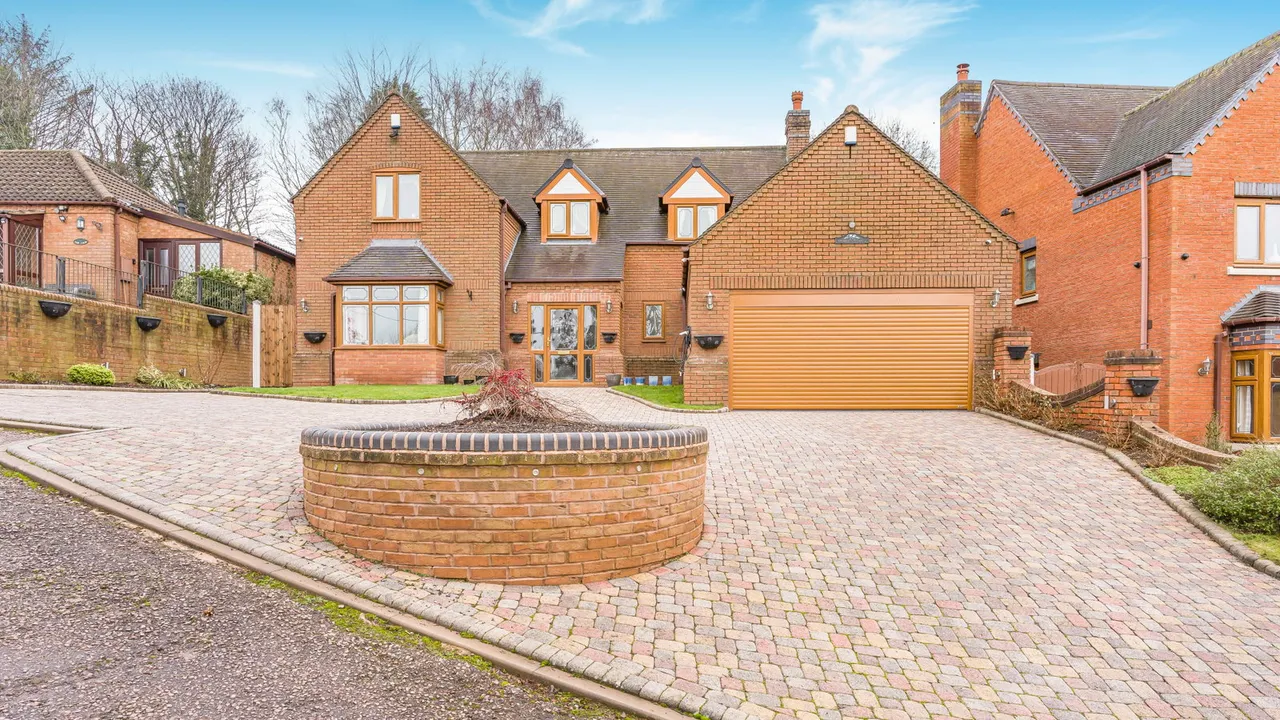 5 bed house for sale, Watling Street, Hints, B78