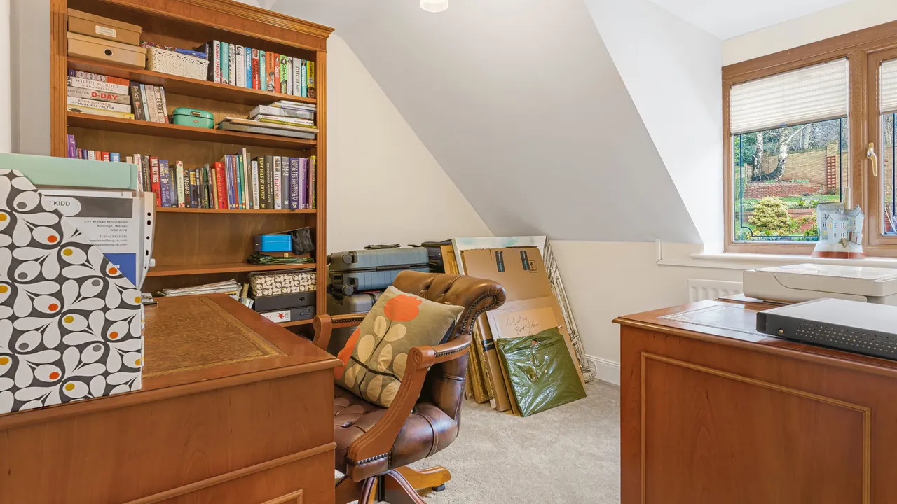 Watling Street, Hints, B78, photo 28
