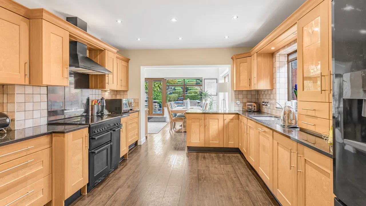 Watling Street, Hints, B78, photo 4