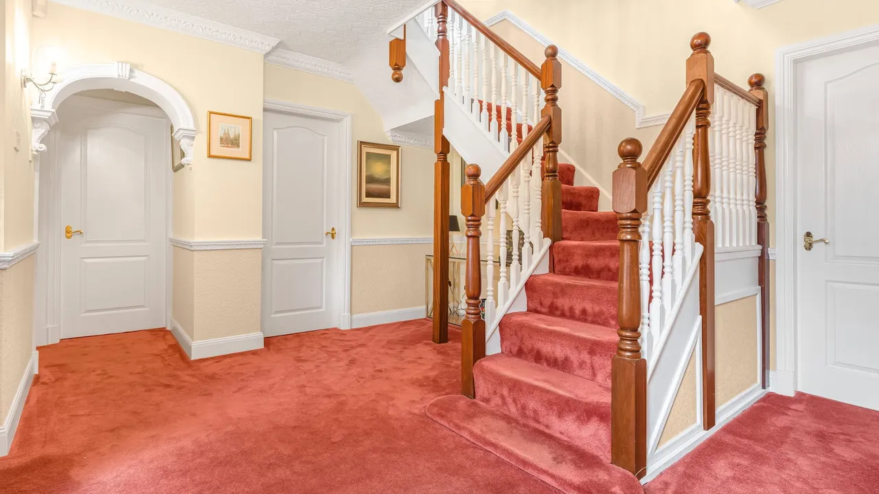 Watling Street, Hints, B78, photo 17
