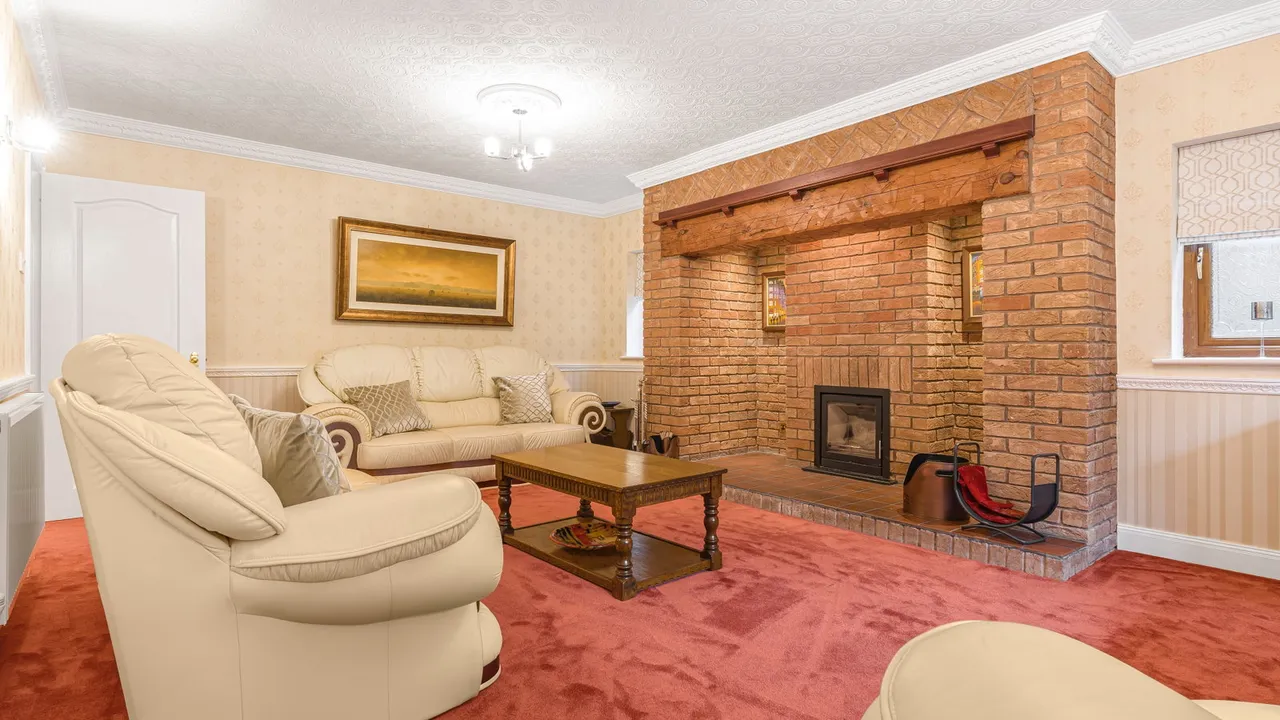 Watling Street, Hints, B78, photo 12