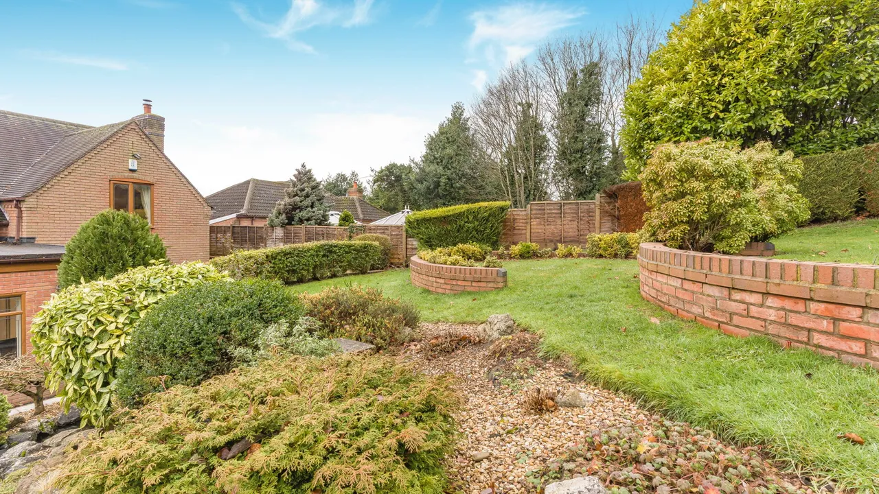Watling Street, Hints, B78, photo 36