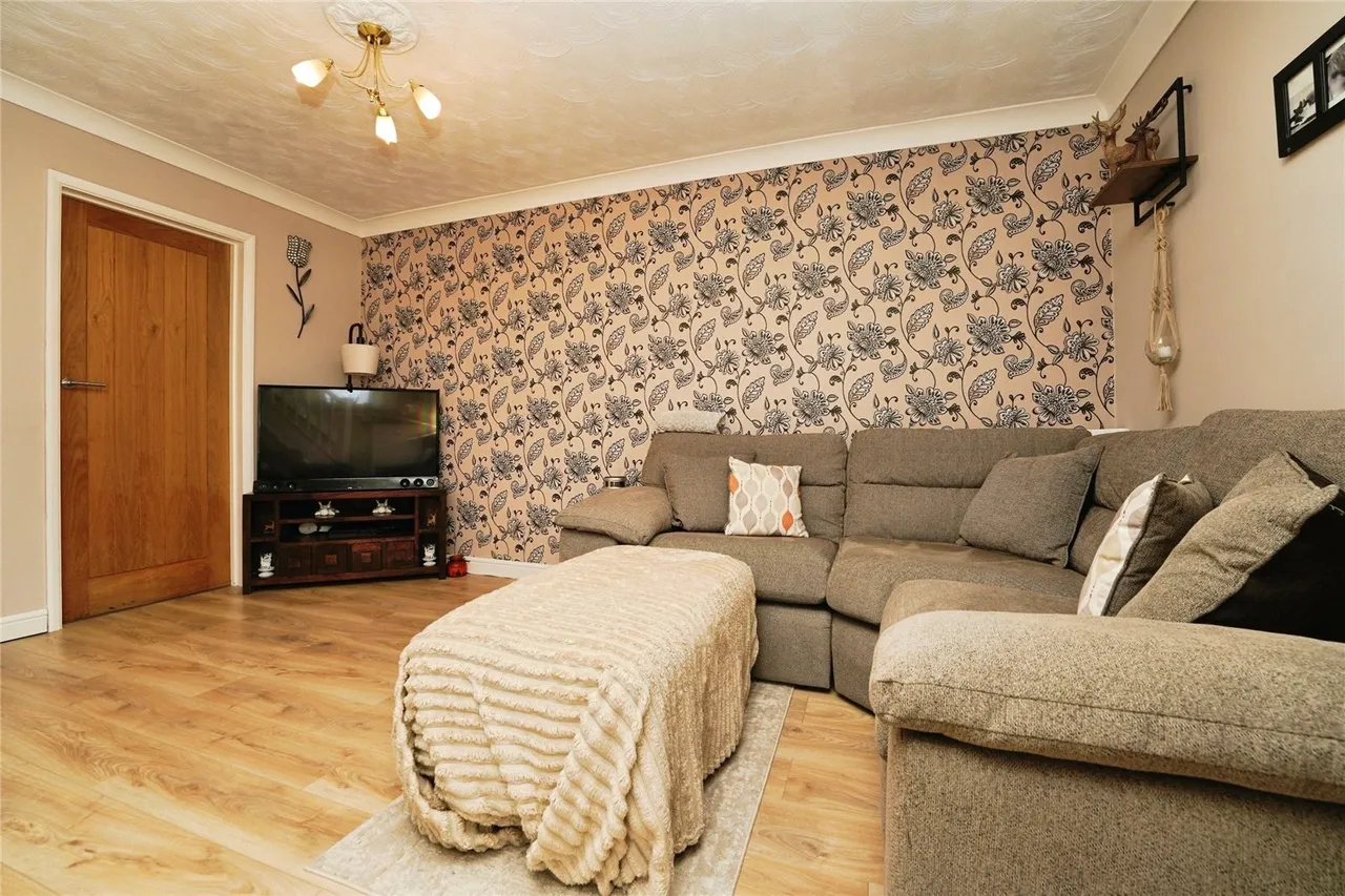 Overbrook Road, Hardwicke, Gloucester, Gloucestershire, GL2, photo 5