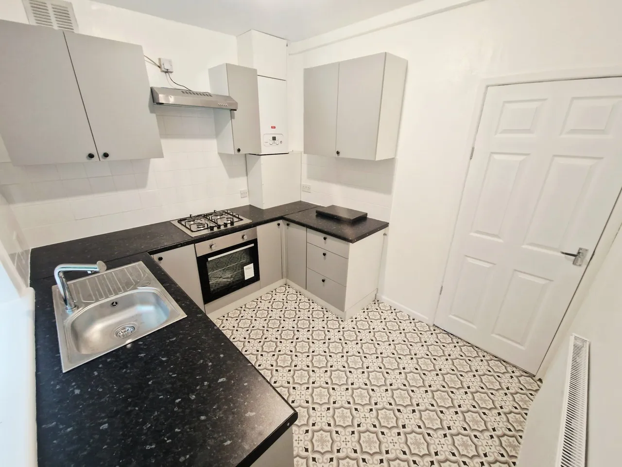 Mountside Crescent, Prestwich, M25, photo 5