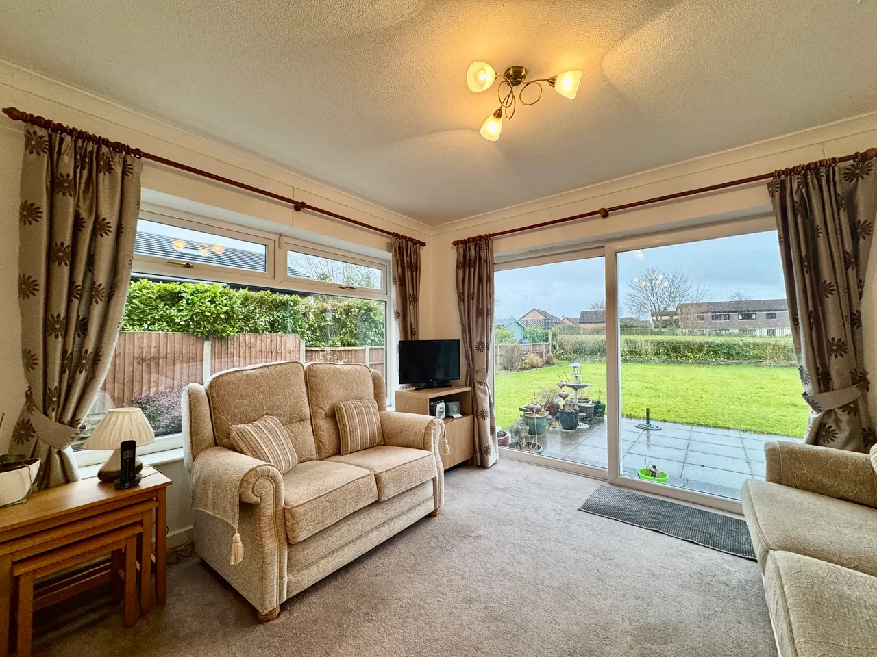 18 Mountbatten Close, Unsworth, Bury BL9, photo 4