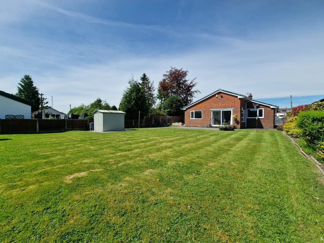 18 Mountbatten Close, Unsworth, Bury BL9, photo 2