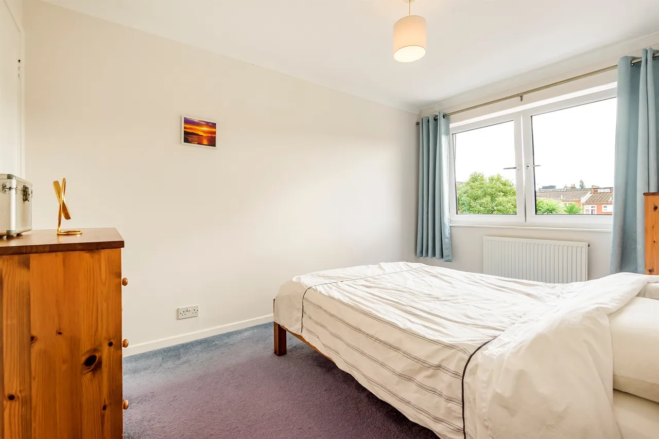 Kingham Close, London, SW18, photo 6