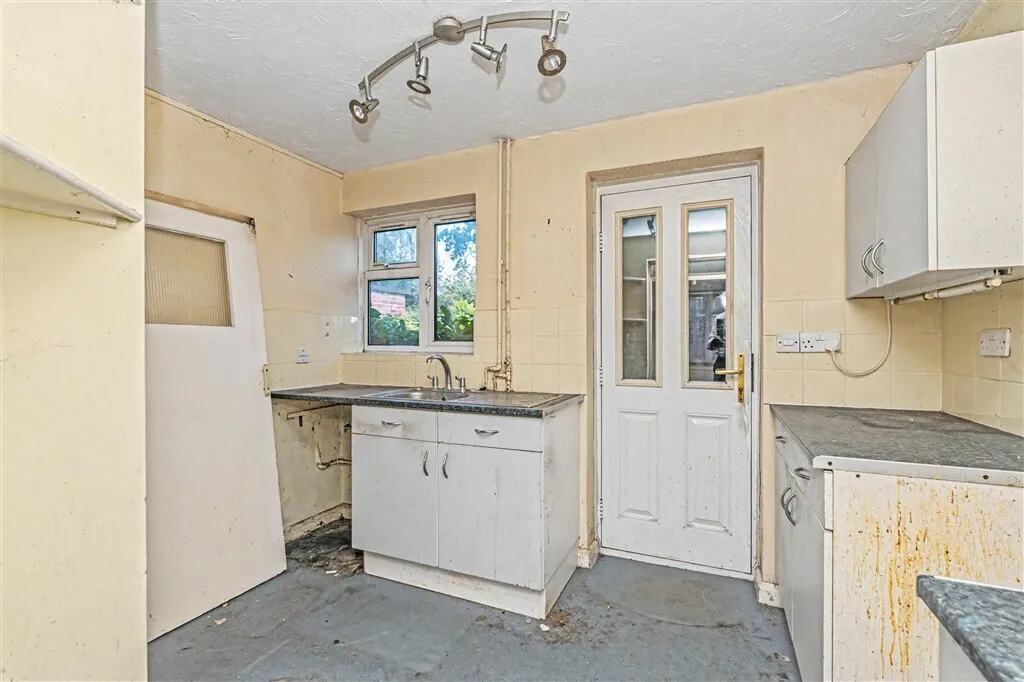 Bouldish Farm Road, ASCOT, photo 4