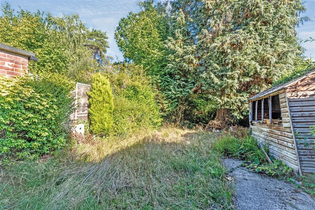 Bouldish Farm Road, ASCOT, photo 2