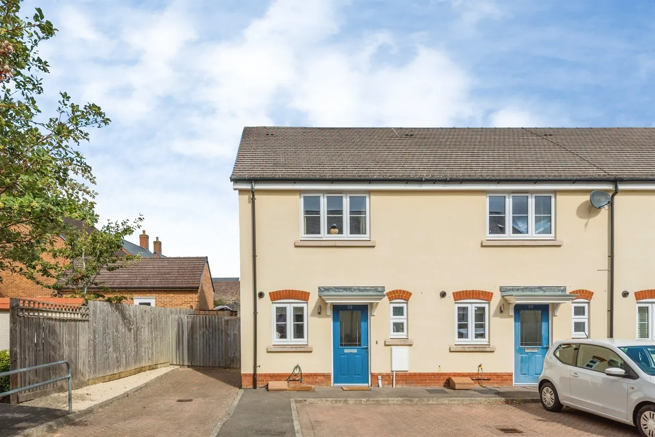 2 bed house for sale, Millway Furlong, Haddenham, HP17