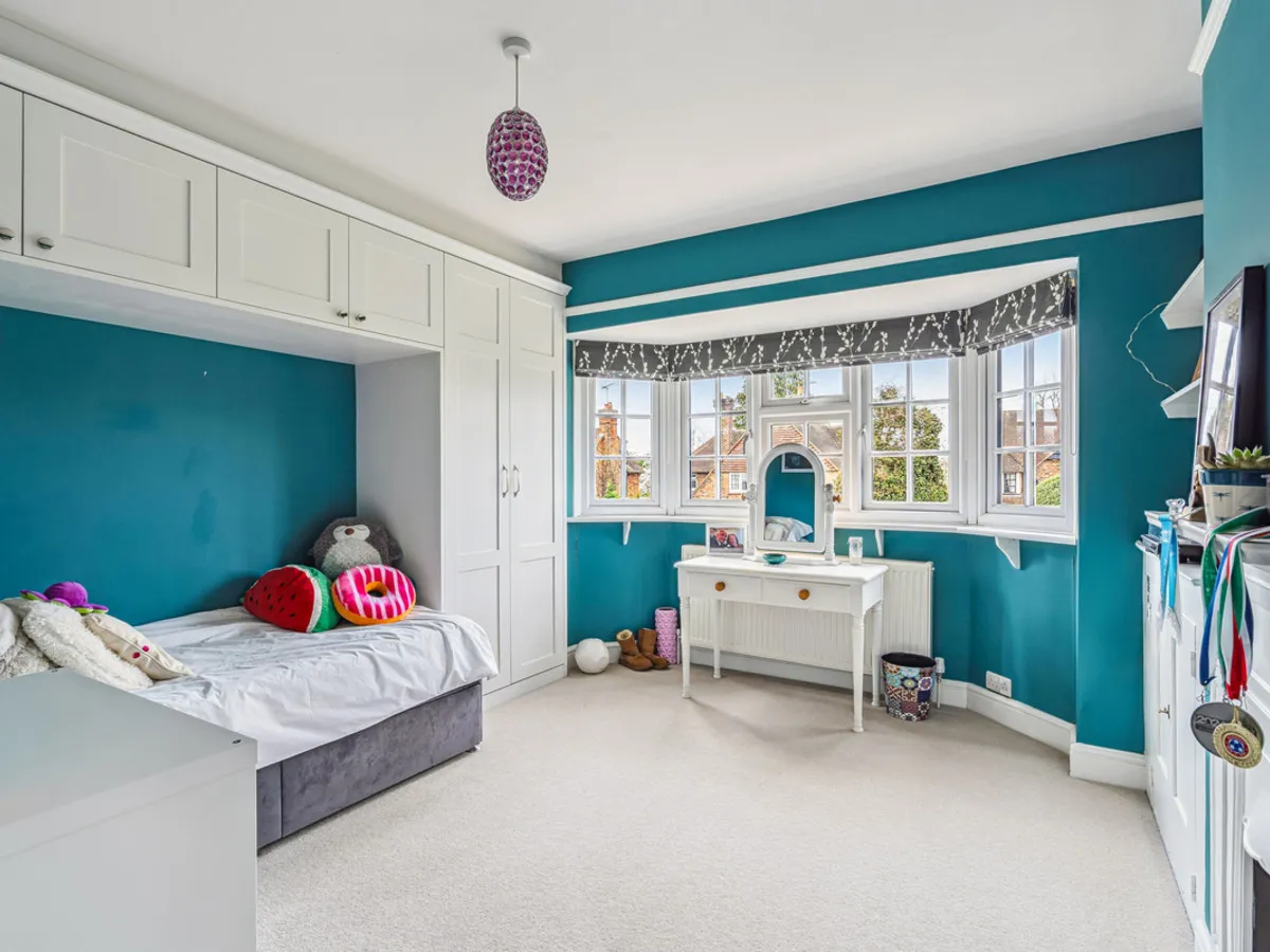 Menin Way, Farnham, GU9, photo 13