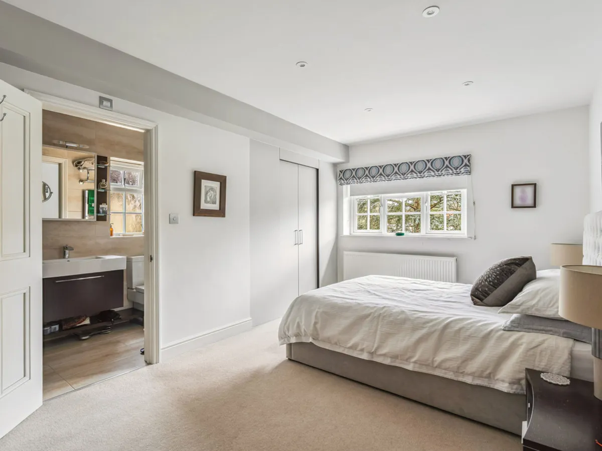 Menin Way, Farnham, GU9, photo 16
